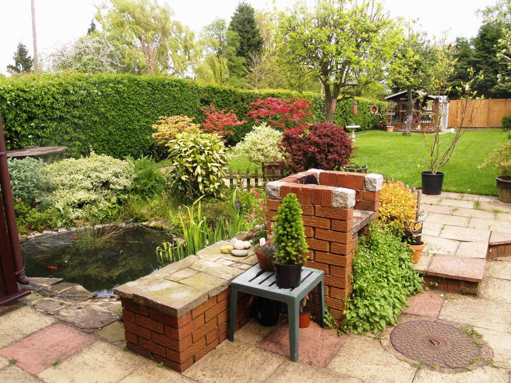 4 bedroom detached house SSTC in Solihull - photograph 13.