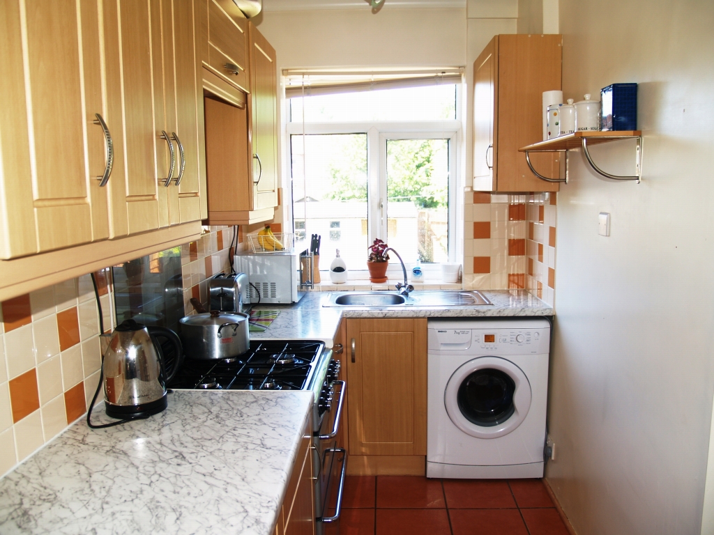 3 bedroom semi detached house SSTC in Birmingham - photograph 6.