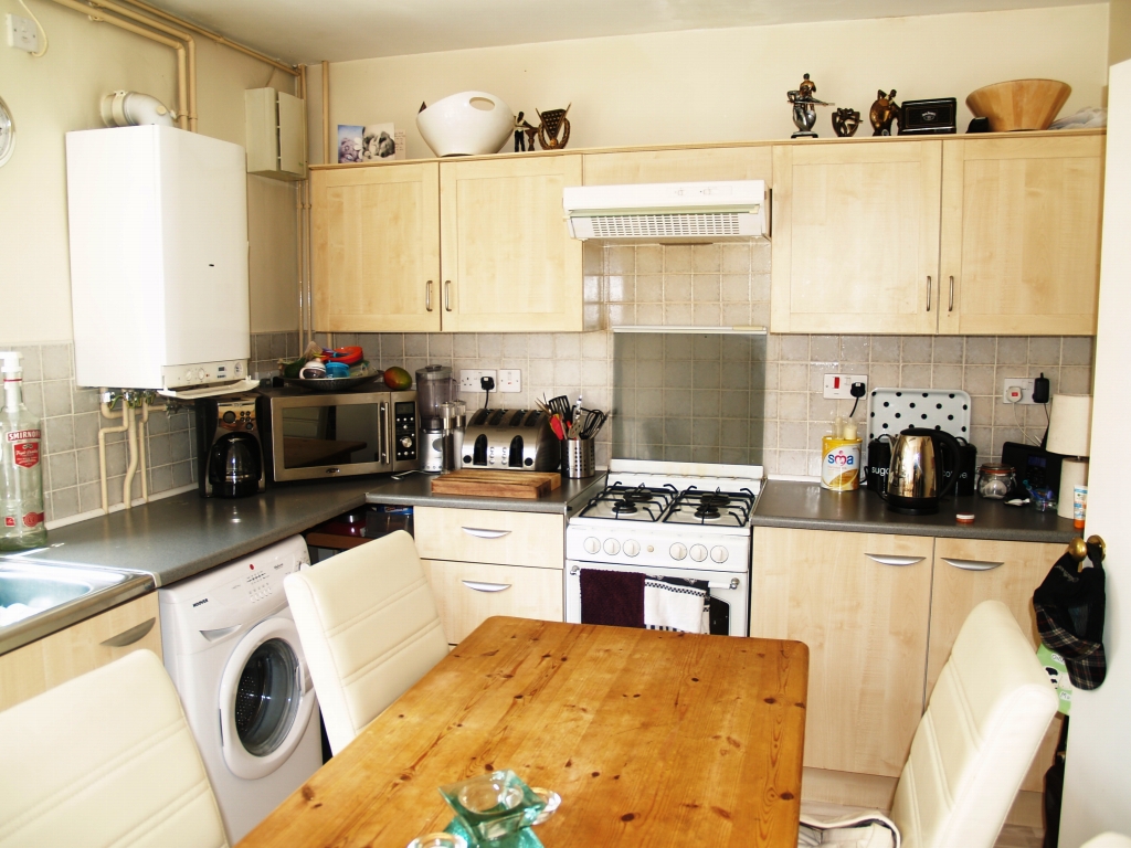 2 bedroom mid terraced house Application Made in Birmingham - photograph 3.