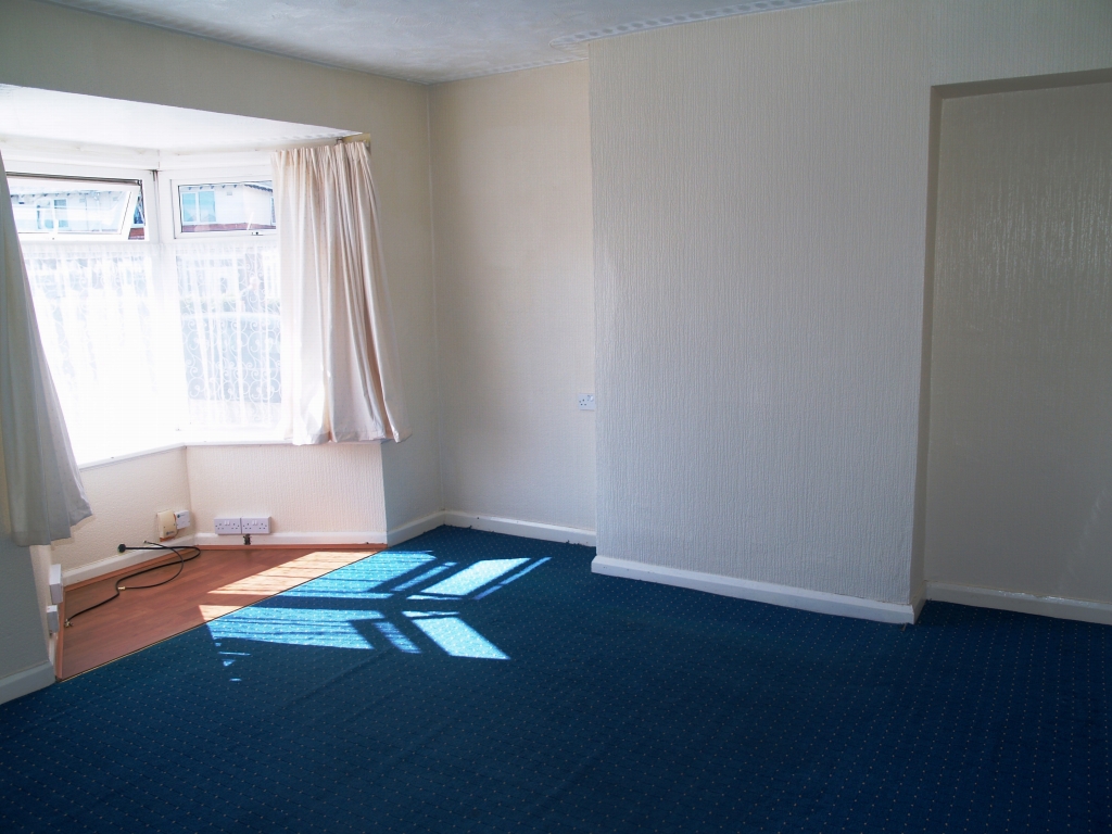 2 bedroom mid terraced house Application Made in Birmingham - photograph 3.