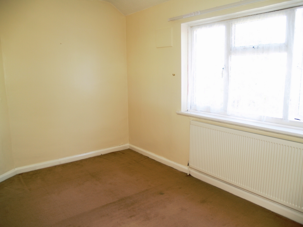 2 bedroom mid terraced house Application Made in Birmingham - photograph 4.