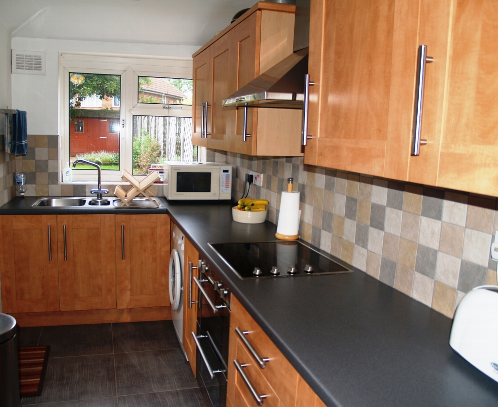 3 bedroom mid terraced house Application Made in Birmingham - photograph 4.