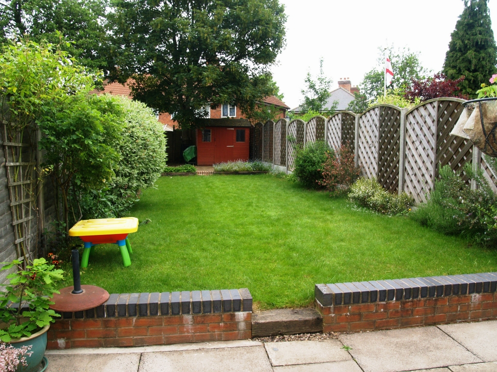 3 bedroom mid terraced house Application Made in Birmingham - photograph 10.