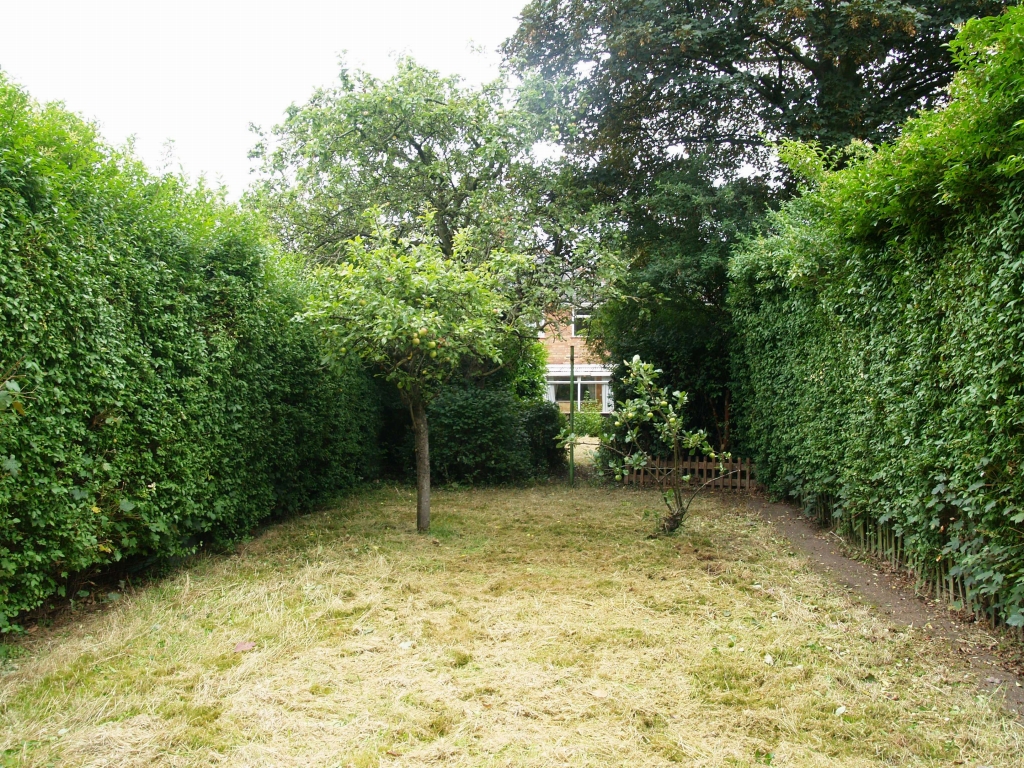 3 bedroom end terraced house SSTC in Birmingham - photograph 5.