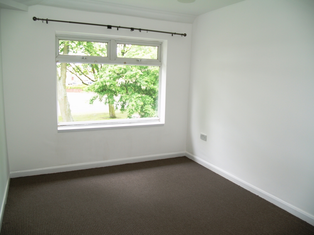 3 bedroom mid terraced house Application Made in Birmingham - photograph 5.