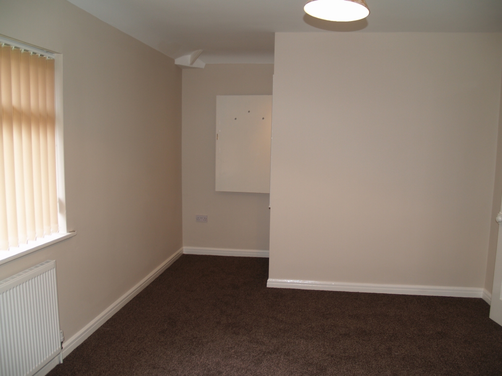 3 bedroom end terraced house Application Made in Birmingham - photograph 8.