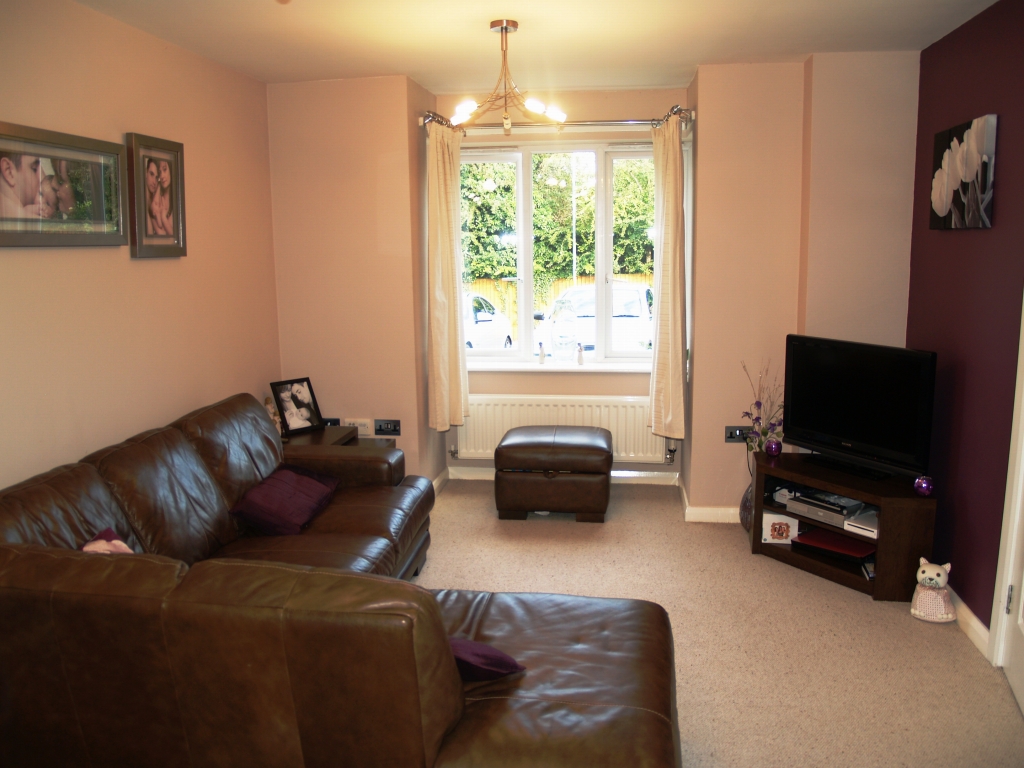 2 bedroom ground floor apartment SSTC in Birmingham - photograph 2.