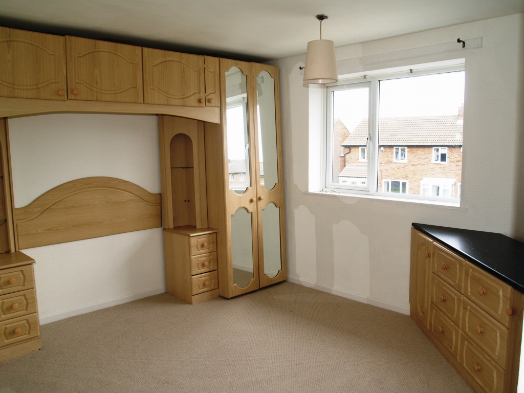 3 bedroom mid terraced house Application Made in Solihull - photograph 5.