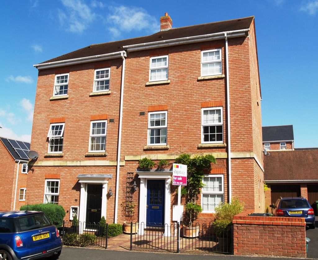 OLD DICKENS HEATH ROAD SHIRLEY SOLIHULL 4 bedroom semi detached house