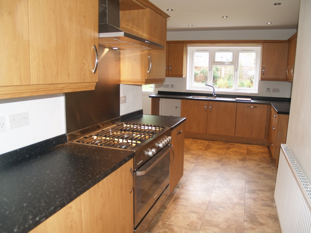 3 bedroom semi detached house SSTC in Birmingham - photograph 3.