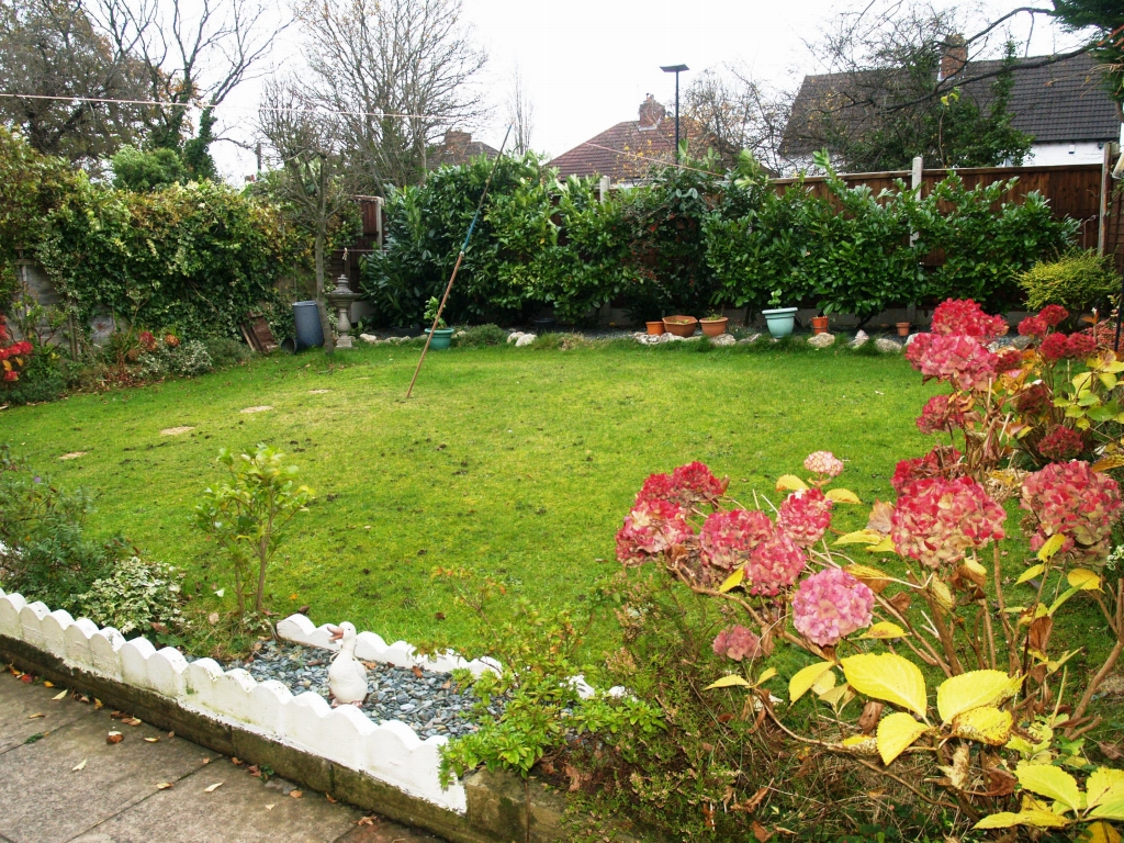 3 bedroom detached house SSTC in Birmingham - photograph 10.