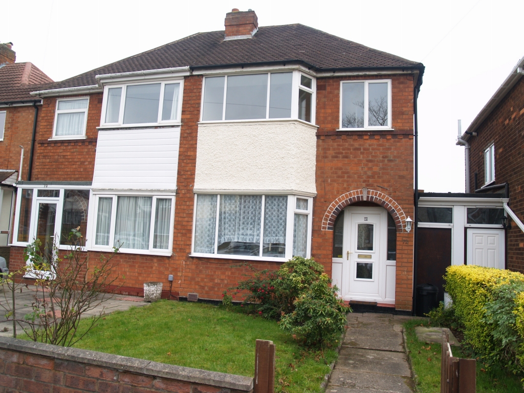 3 bedroom semi detached house SSTC in Birmingham - Main Image.