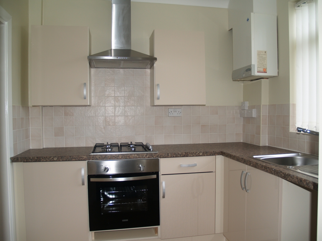 3 bedroom semi detached house SSTC in Birmingham - photograph 4.