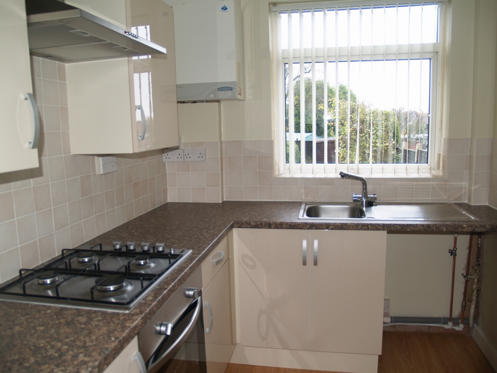 3 bedroom semi detached house SSTC in Birmingham - photograph 5.