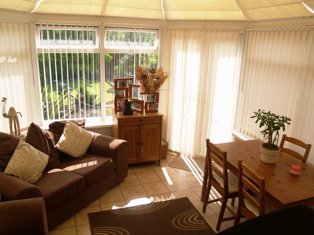 2 bedroom mid terraced house SSTC in Birmingham - photograph 4.