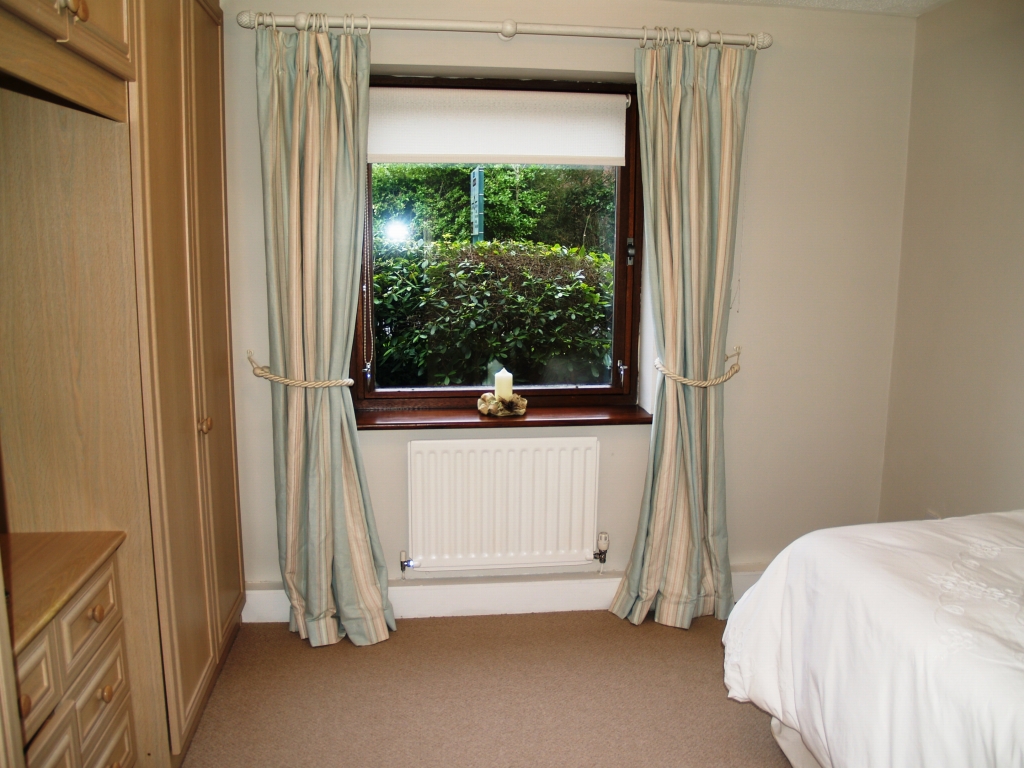 2 bedroom ground floor apartment SSTC in Solihull - photograph 7.