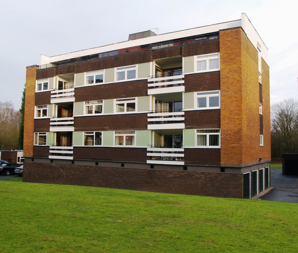 3 bedroom first floor apartment SSTC in Solihull - Main Image.