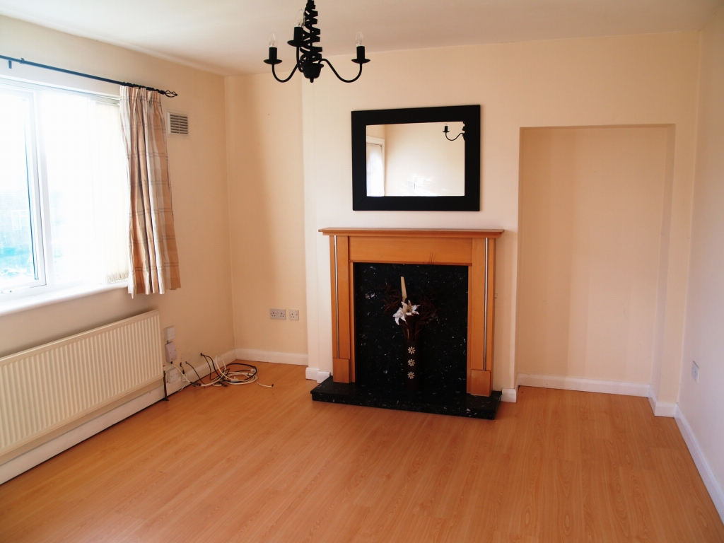 3 bedroom end terraced house SSTC in Birmingham - photograph 2.