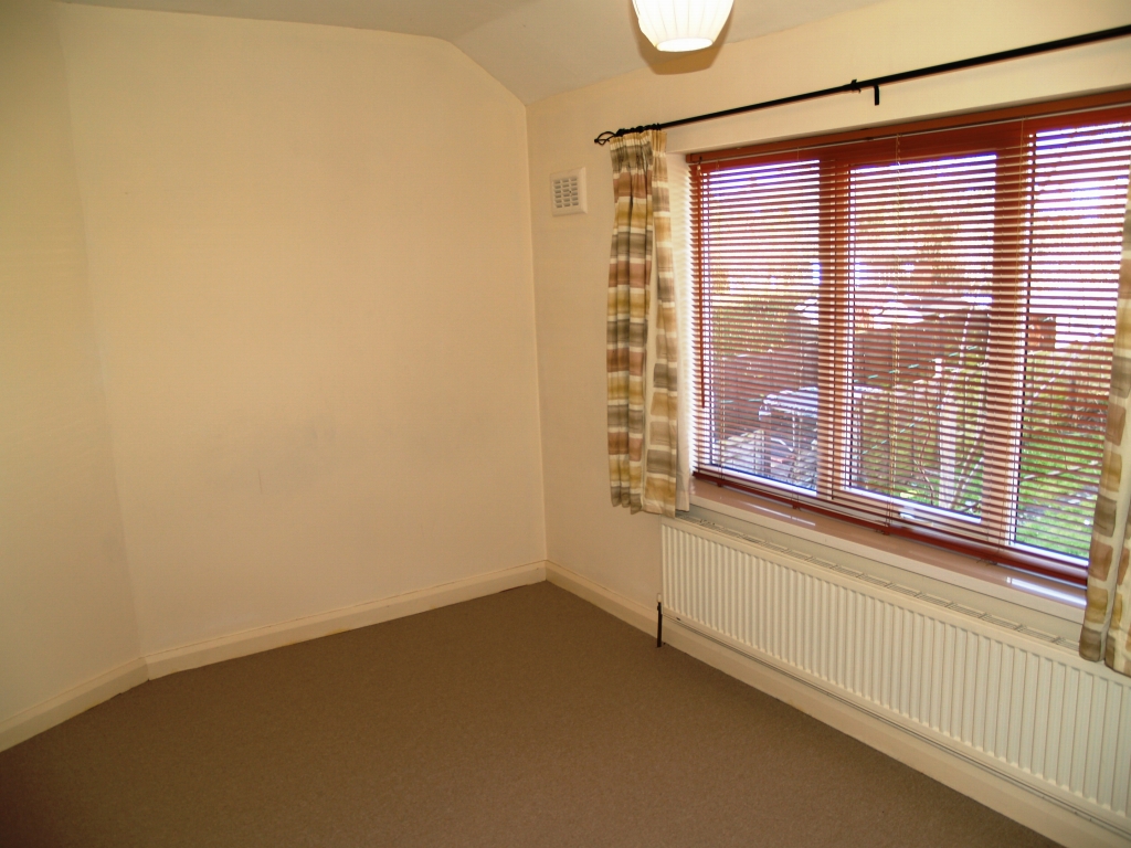 3 bedroom end terraced house SSTC in Birmingham - photograph 6.