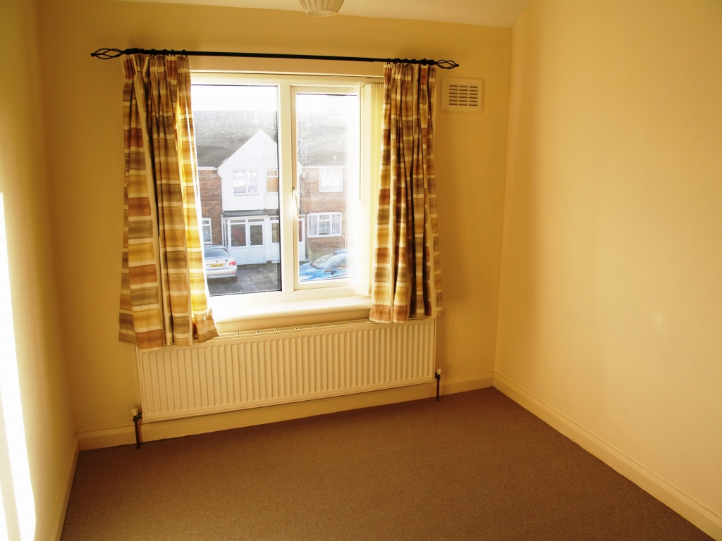 3 bedroom end terraced house SSTC in Birmingham - photograph 7.