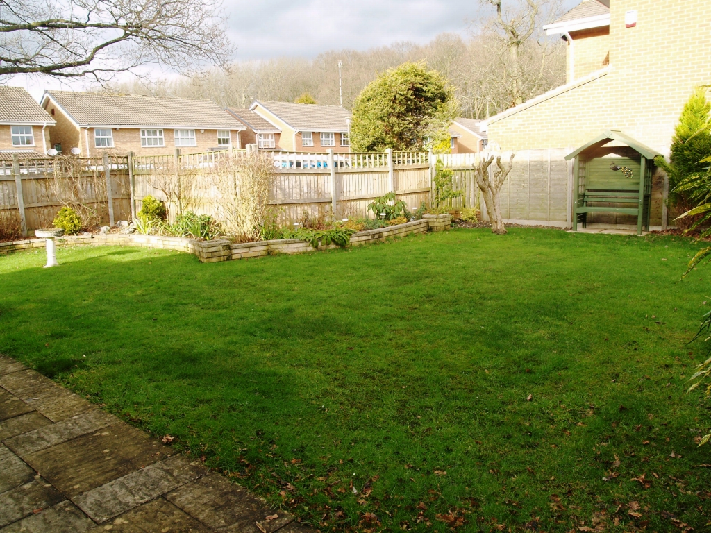 3 bedroom detached house SSTC in Solihull - photograph 12.