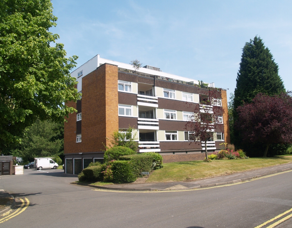 3 bedroom first floor apartment SSTC in Solihull - Main Image.