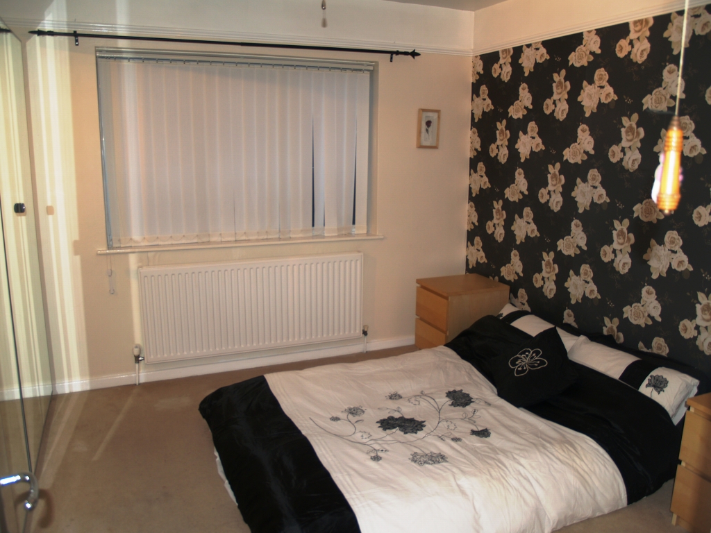 2 bedroom semi detached house SSTC in Birmingham - photograph 8.