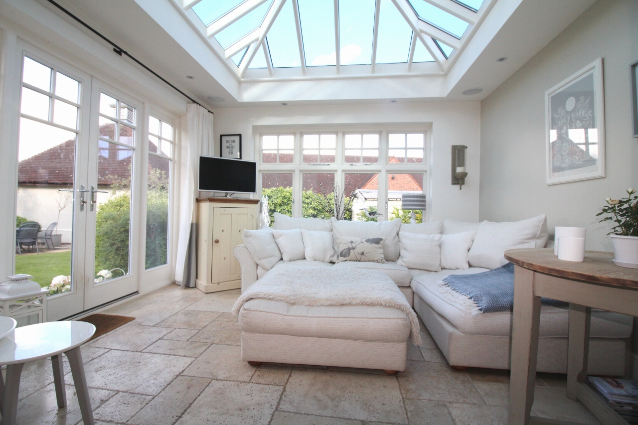 3 bedroom semi detached house SSTC in Solihull - photograph 6.