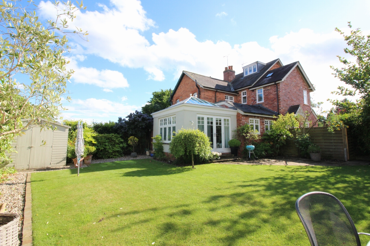 3 bedroom semi detached house SSTC in Solihull - photograph 2.