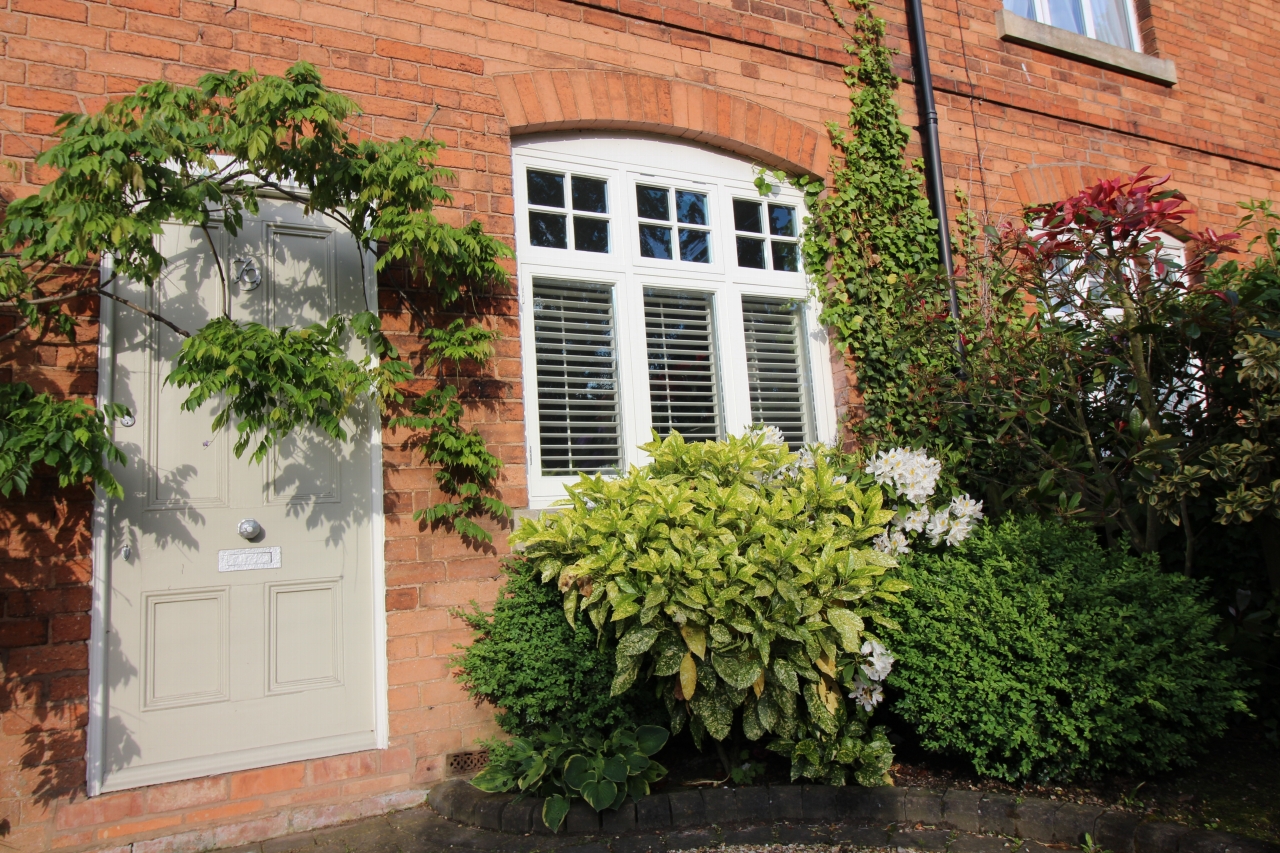 3 bedroom semi detached house SSTC in Solihull - photograph 17.