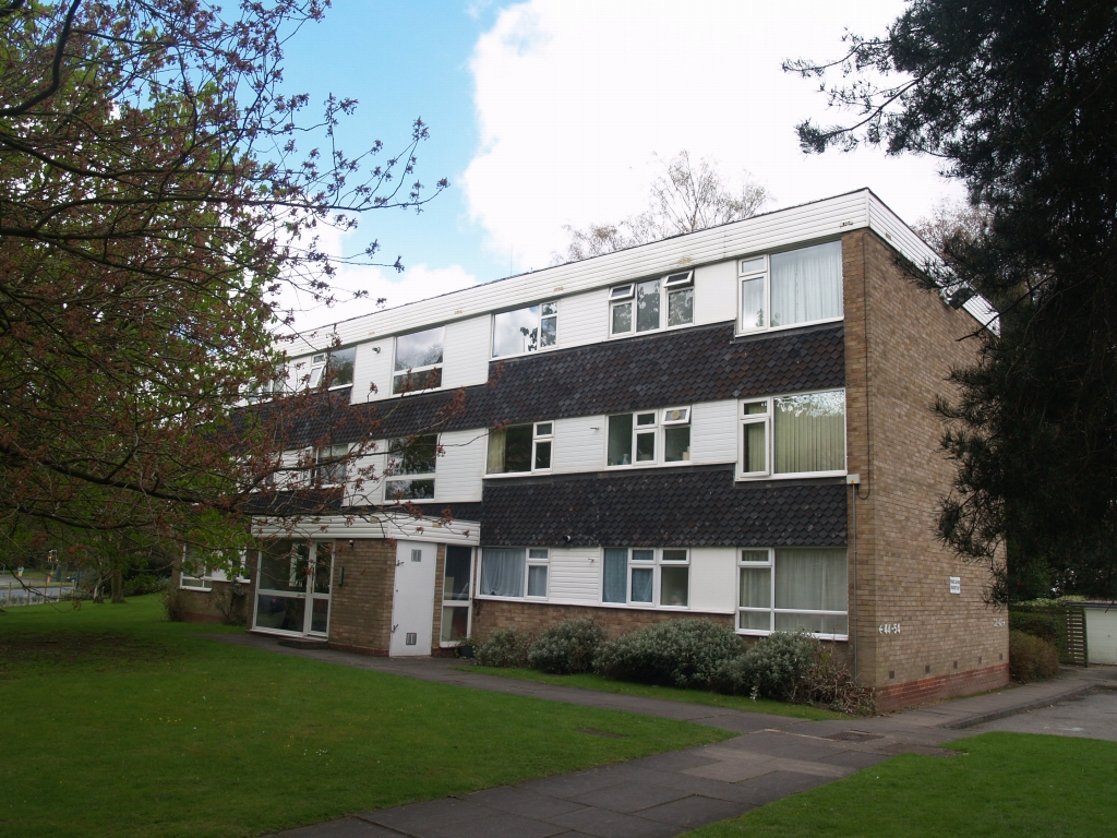 2 bedroom first floor apartment Application Made in Solihull - photograph 1.