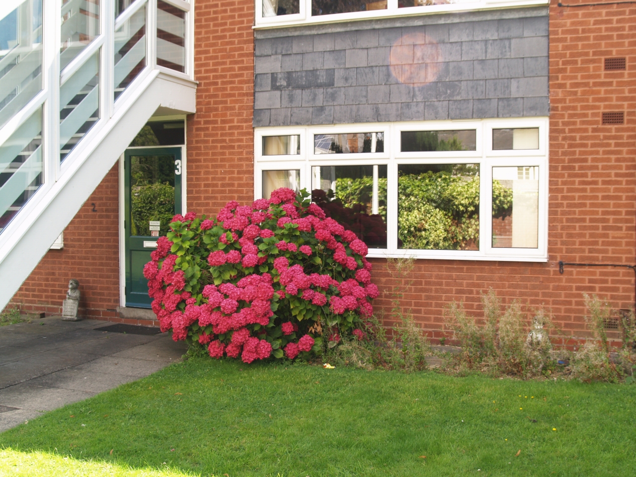 2 bedroom ground floor apartment SSTC in Birmingham - photograph 1.