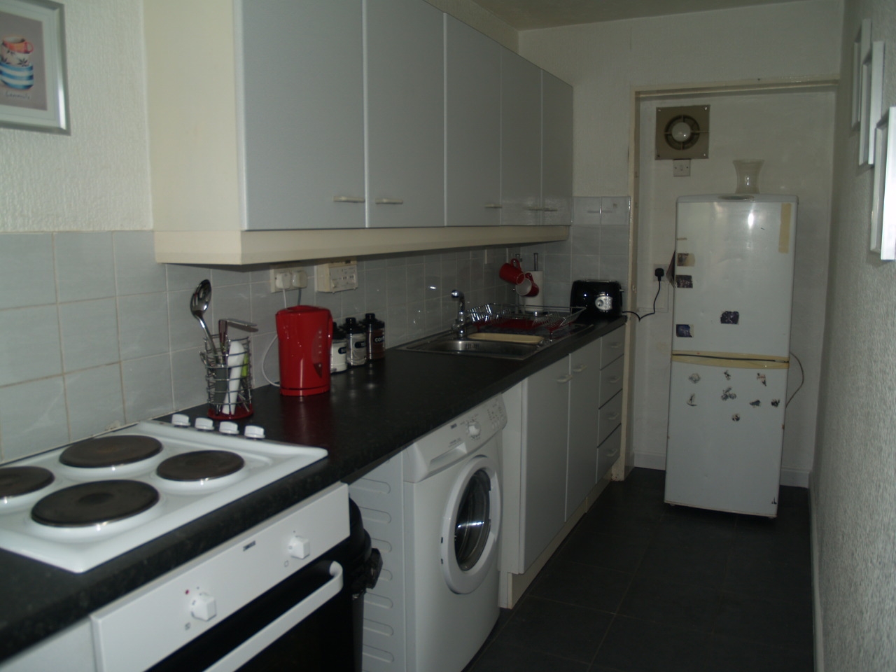 2 bedroom ground floor apartment SSTC in Birmingham - photograph 4.