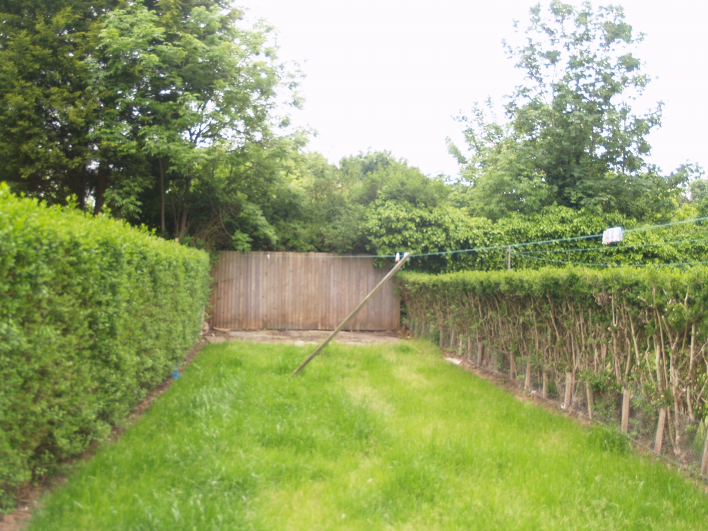 3 bedroom mid terraced house SSTC in Birmingham - photograph 9.