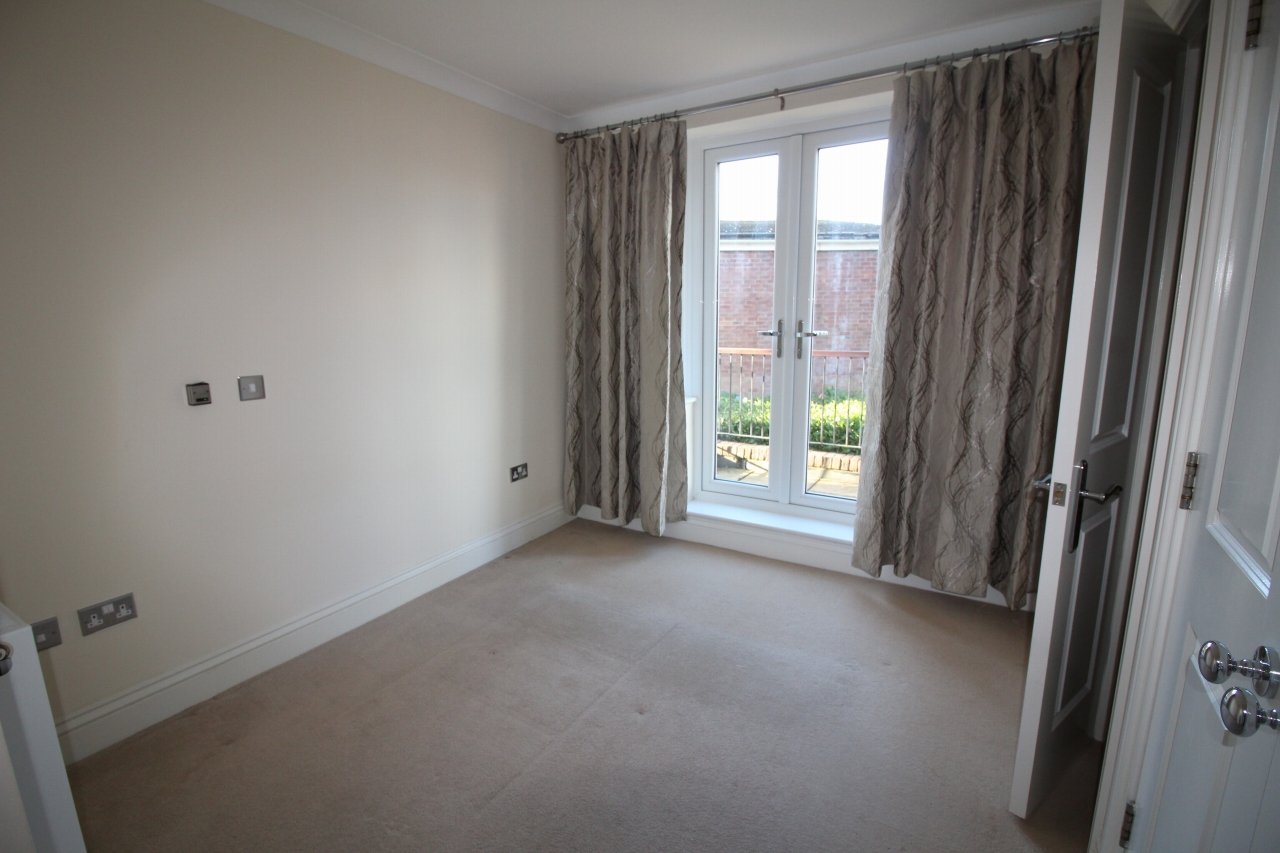 2 bedroom ground floor apartment Application Made in Solihull - photograph 7.