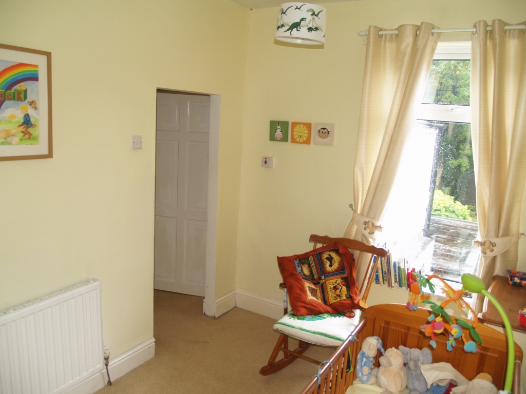 2 bedroom mid terraced house SSTC in Birmingham - photograph 7.