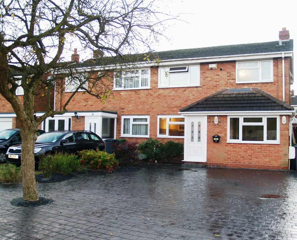 3 bedroom semi detached house SSTC in Solihull - photograph 1.