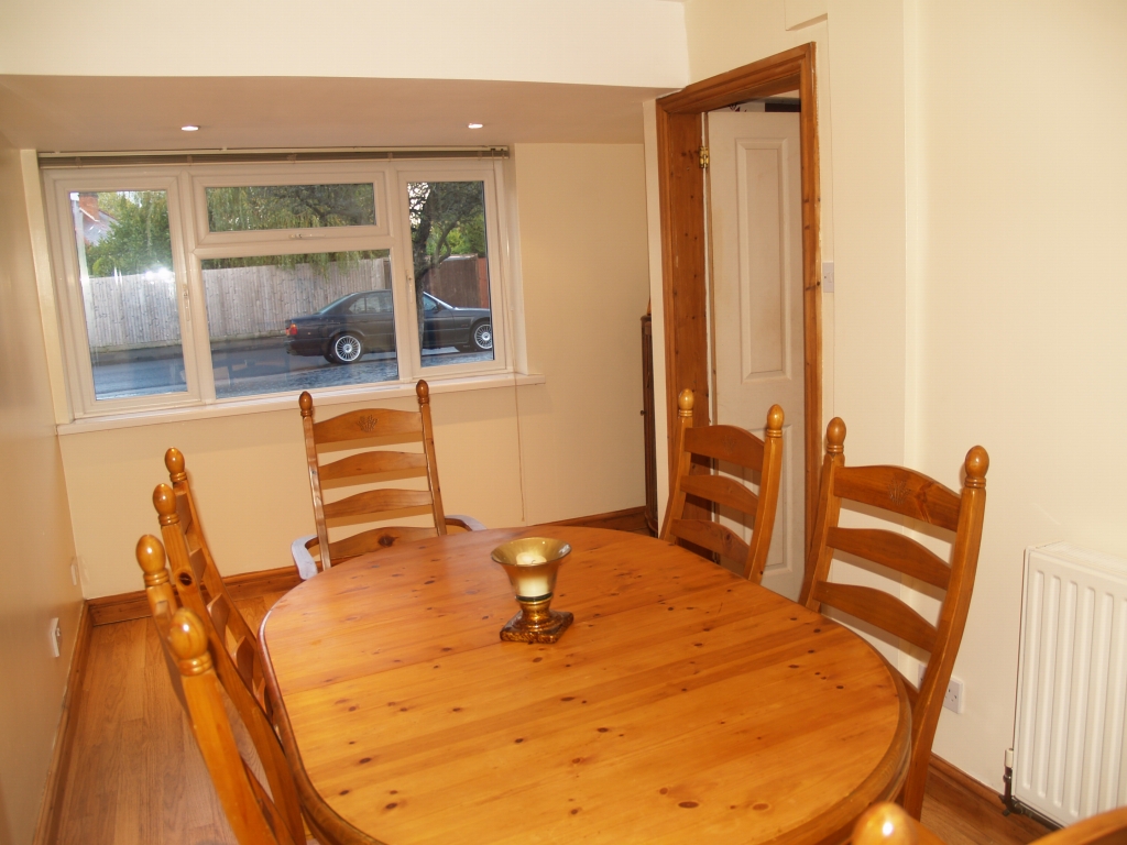 3 bedroom semi detached house SSTC in Solihull - photograph 6.