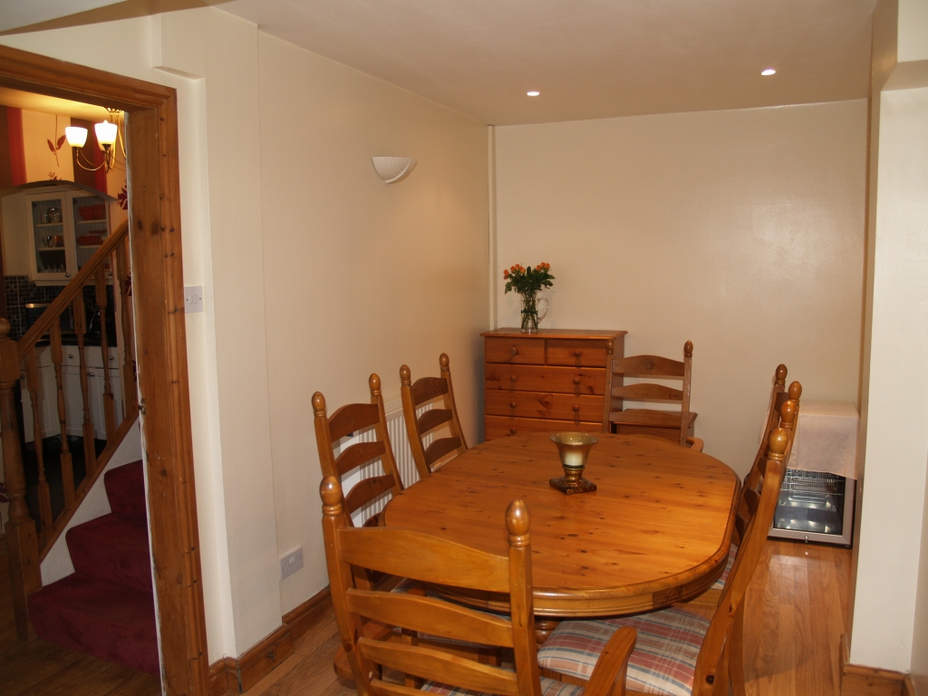 3 bedroom semi detached house SSTC in Solihull - photograph 7.