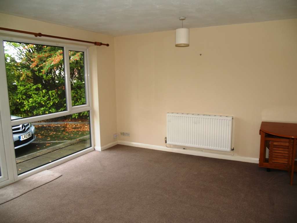 1 bedroom ground floor apartment Application Made in Solihull - photograph 3.