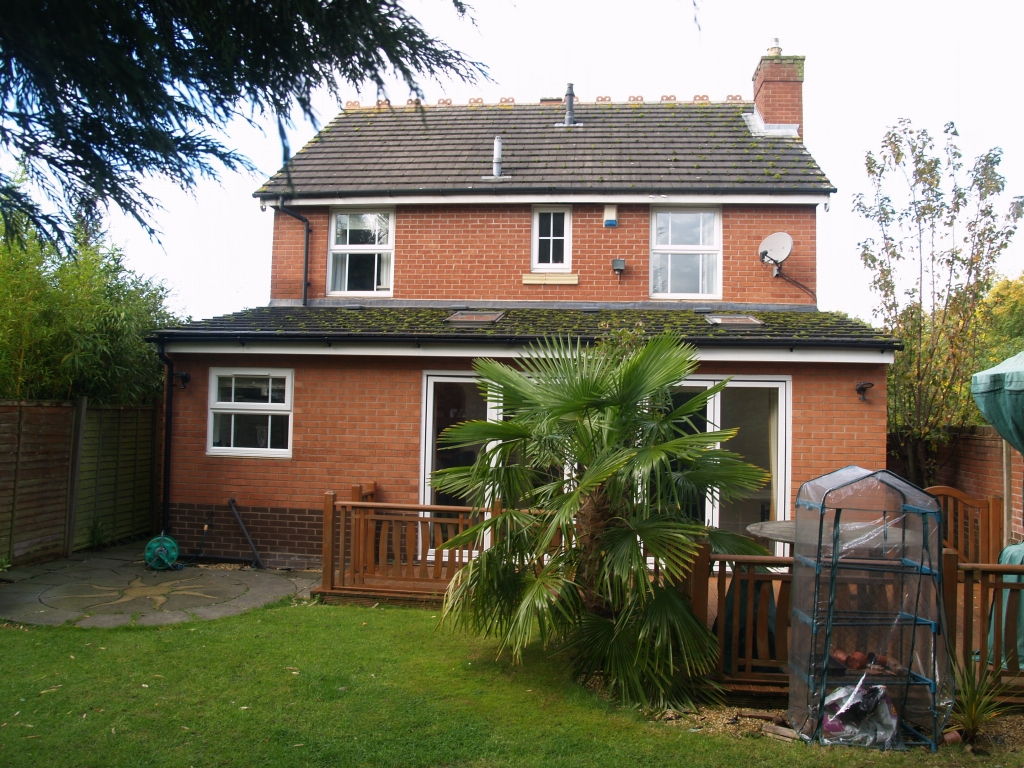 4 bedroom detached house SSTC in Solihull - photograph 17.