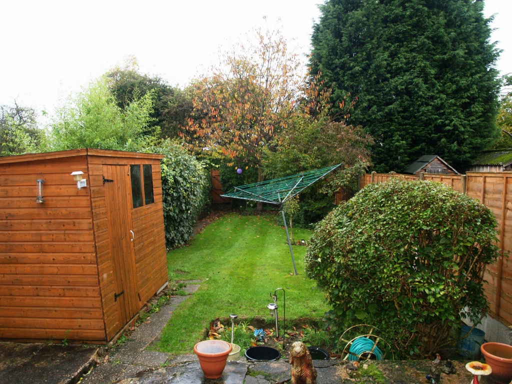 3 bedroom semi detached house SSTC in Solihull - photograph 2.