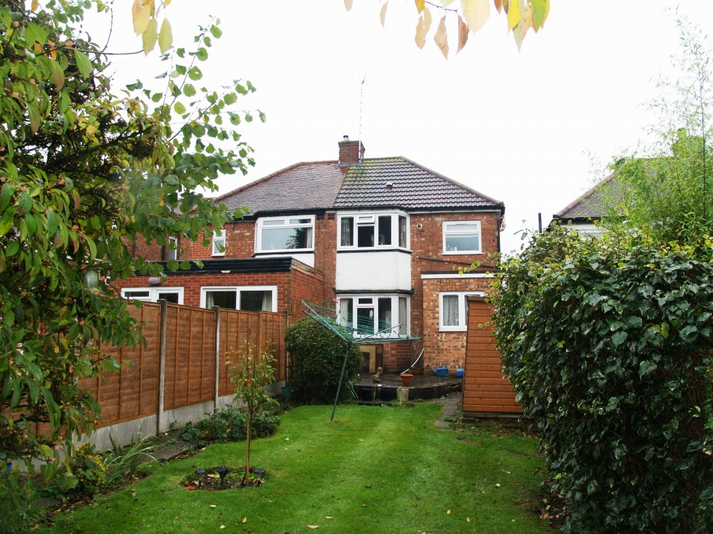 3 bedroom semi detached house SSTC in Solihull - photograph 3.