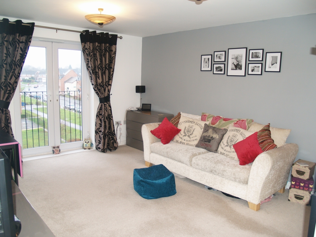 2 bedroom second floor apartment SSTC in Solihull - Main Image.