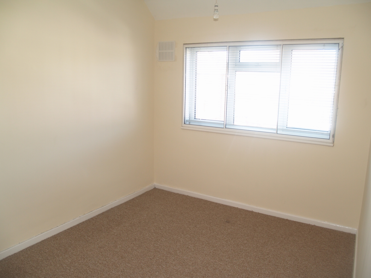 3 bedroom semi detached house Application Made in Birmingham - photograph 5.