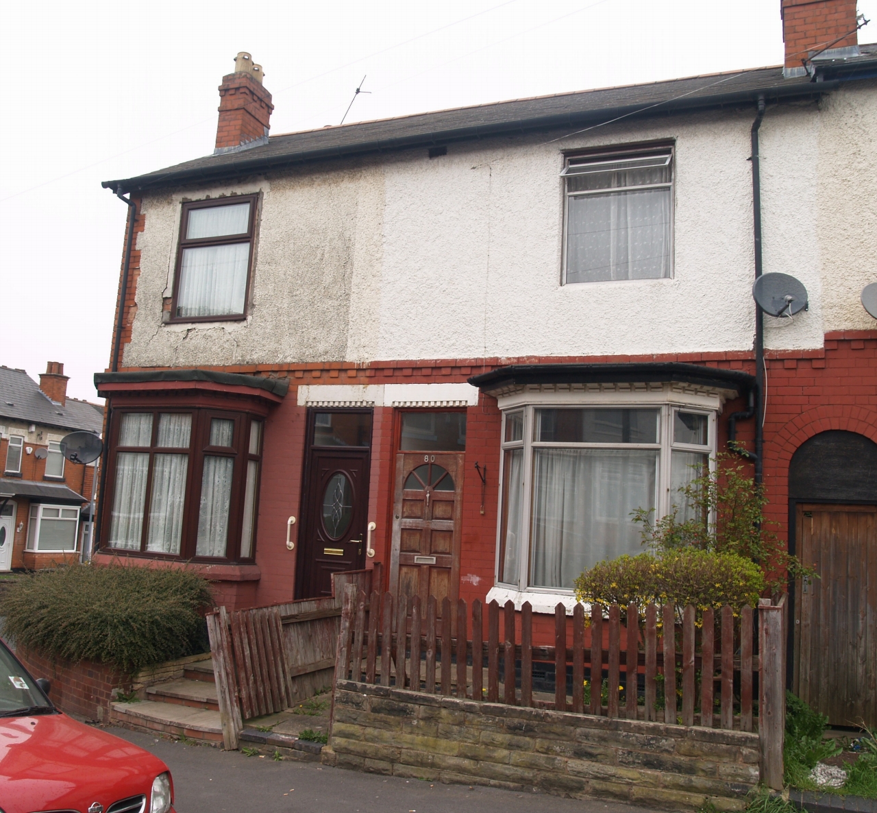 2 bedroom mid terraced house SSTC in Birmingham - photograph 1.