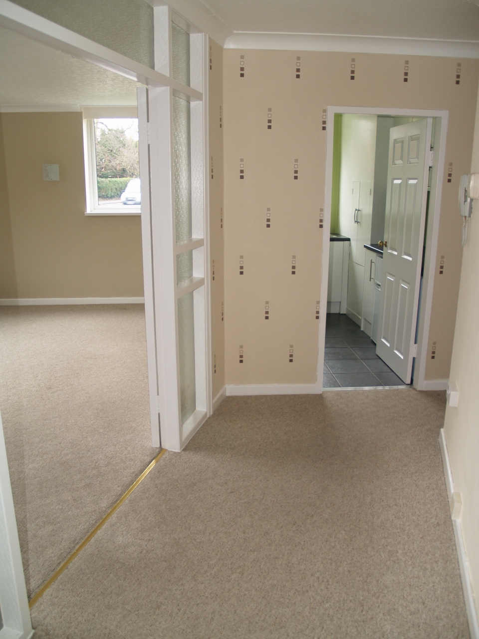 1 bedroom ground floor apartment Application Made in Solihull - photograph 2.