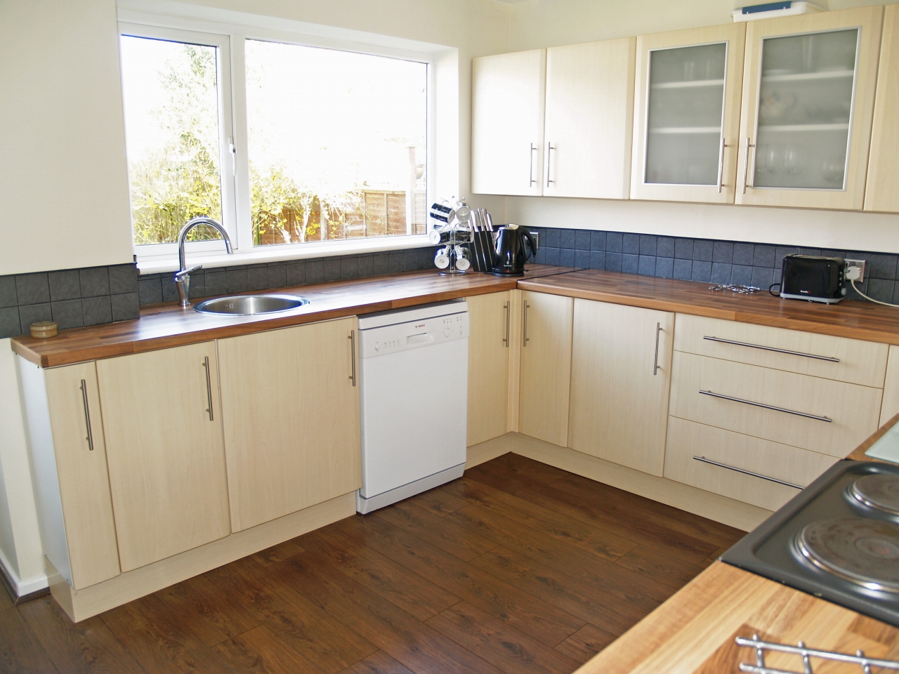 3 bedroom semi detached house SSTC in Solihull - photograph 5.