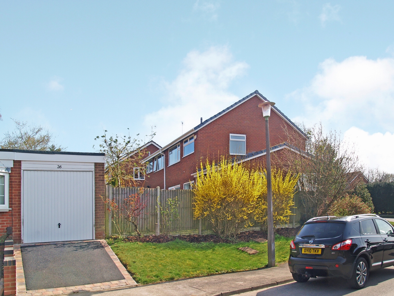 3 bedroom semi detached house SSTC in Solihull - photograph 11.