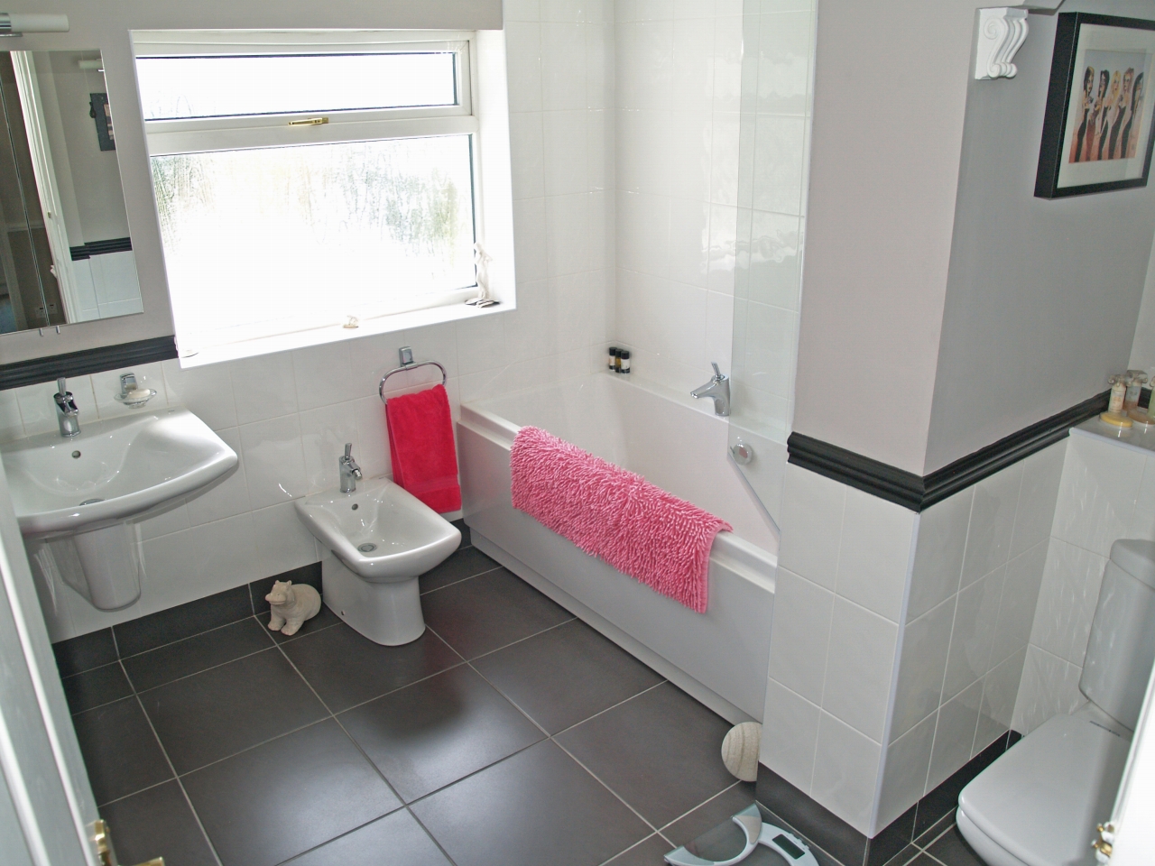 6 bedroom semi detached house SSTC in Solihull - photograph 12.